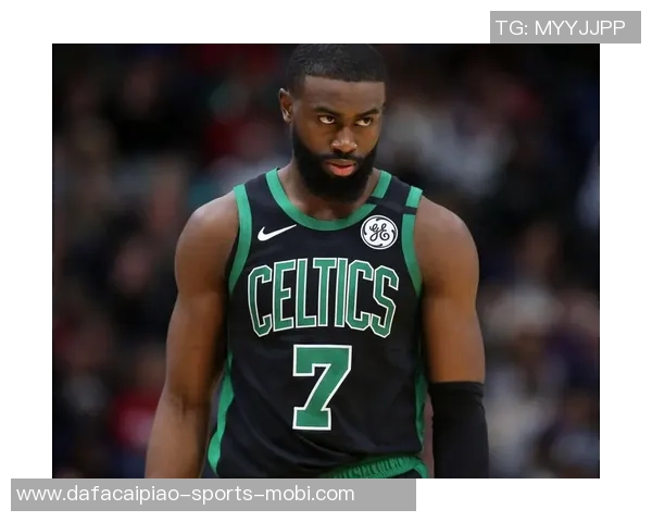 杰伦布朗本赛季再创佳绩30分表现并列联盟第二仅次于SGA