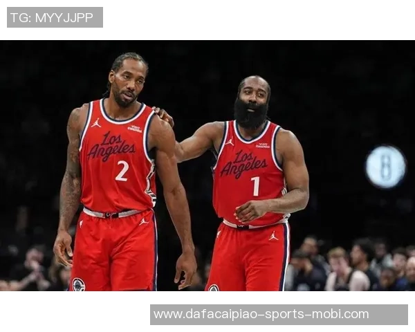 杰明为哈登落地出手相助科林斯误解引发激烈冲突与推搡